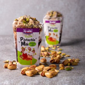 بستنی شیر پسته رویال کافه بلا