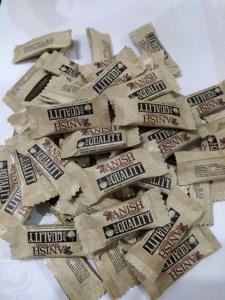 شکلات تلخ و شیری انیش 3گرمی (1کیلوگرمی)